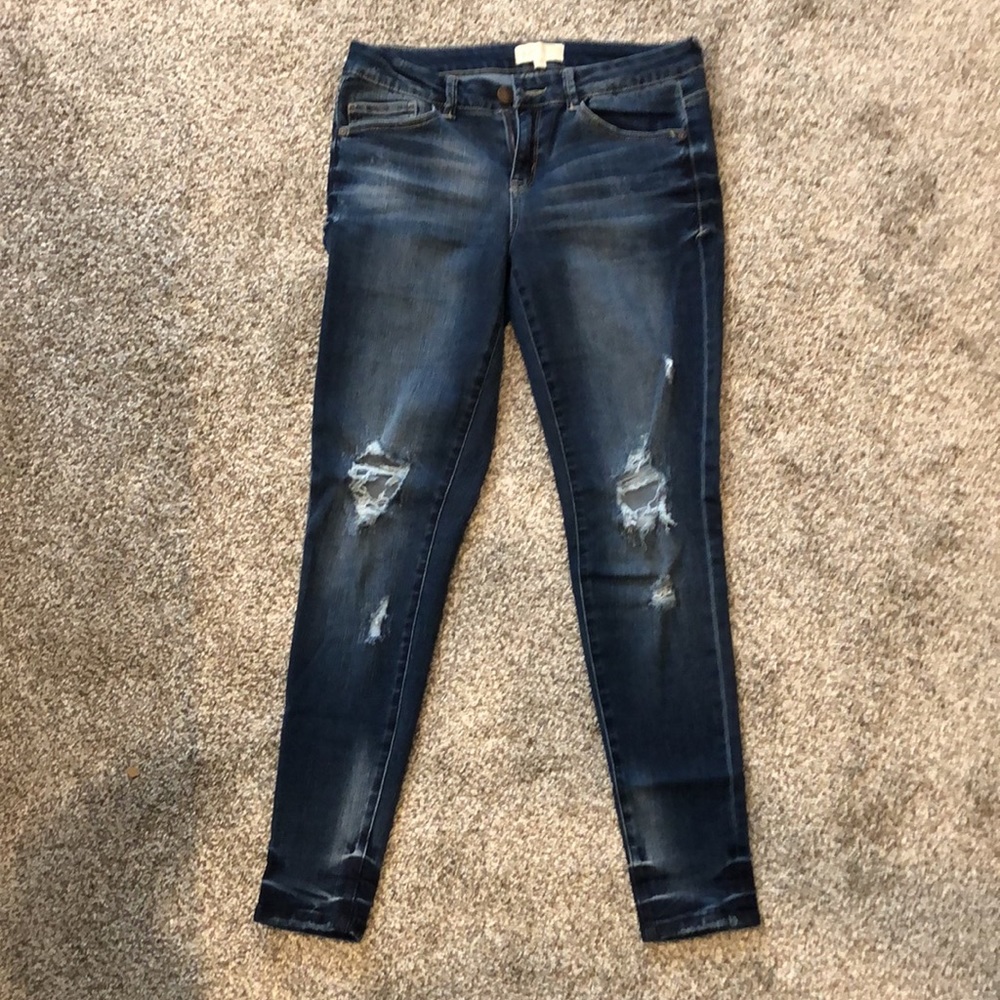 Jolt distressed jeans